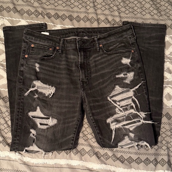American Eagle 🦅 Outfitters AirFlex + Patched Slim Jean - Picture 5 of 7